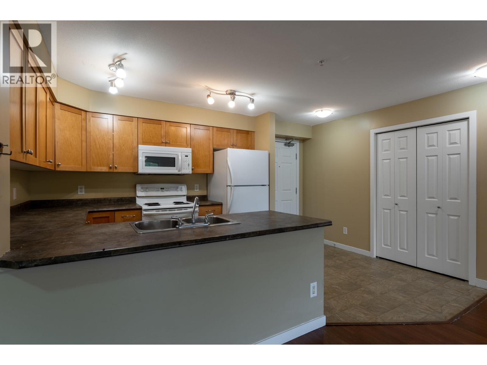 306 135 Ziprick Road, Kelowna