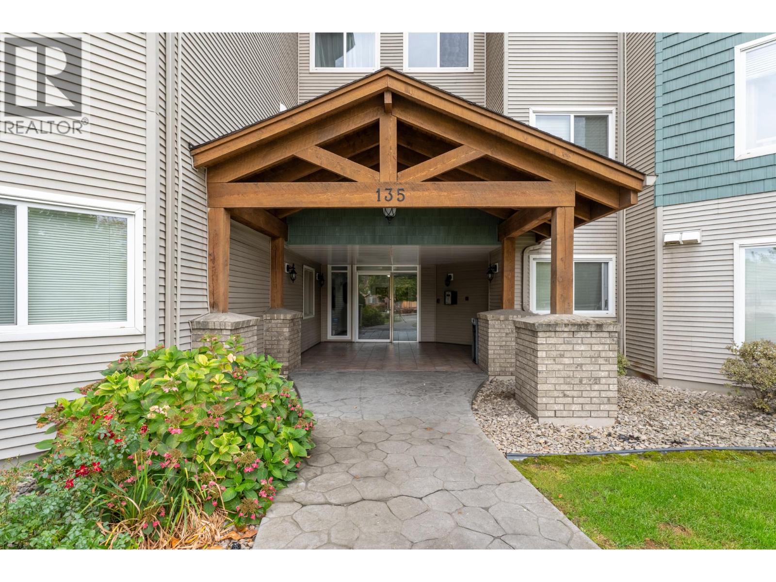 306 135 Ziprick Road, Kelowna