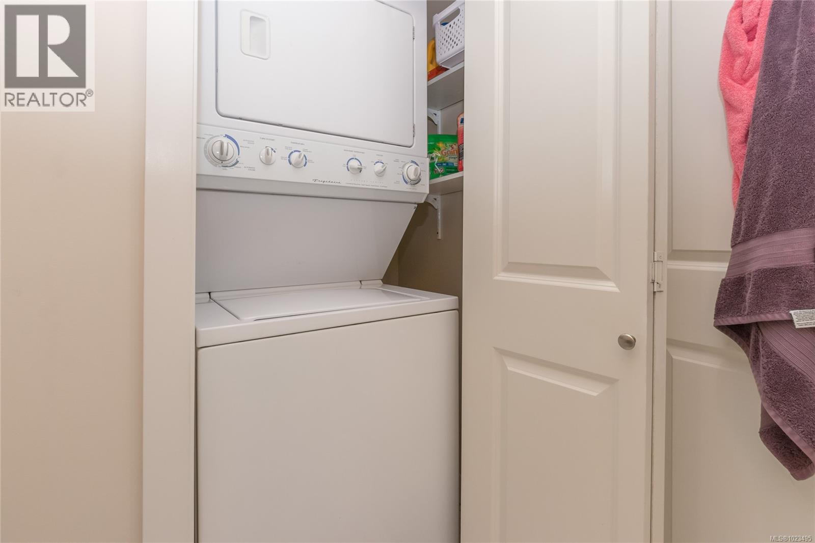 205 4394 West Saanich Road, Saanich