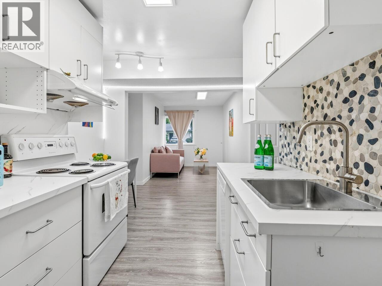 2515 BATTISTONI PLACE, Port Coquitlam