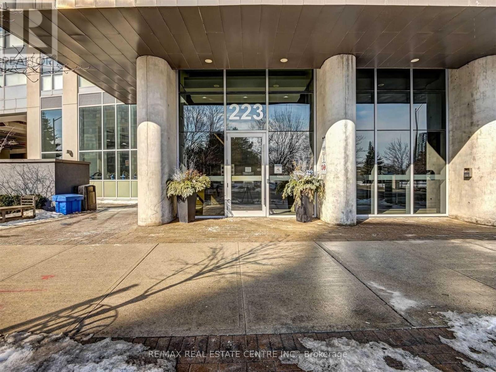 223 Webb Unit 2209 photo 4