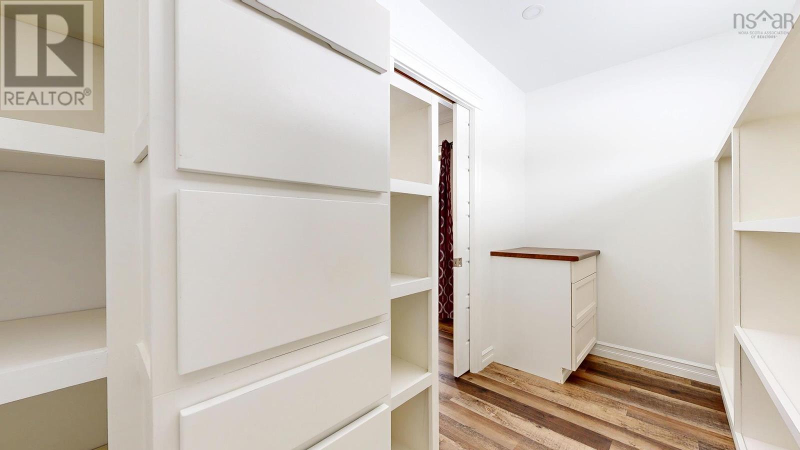 Property 28 of 40 of 6672 Highway 1