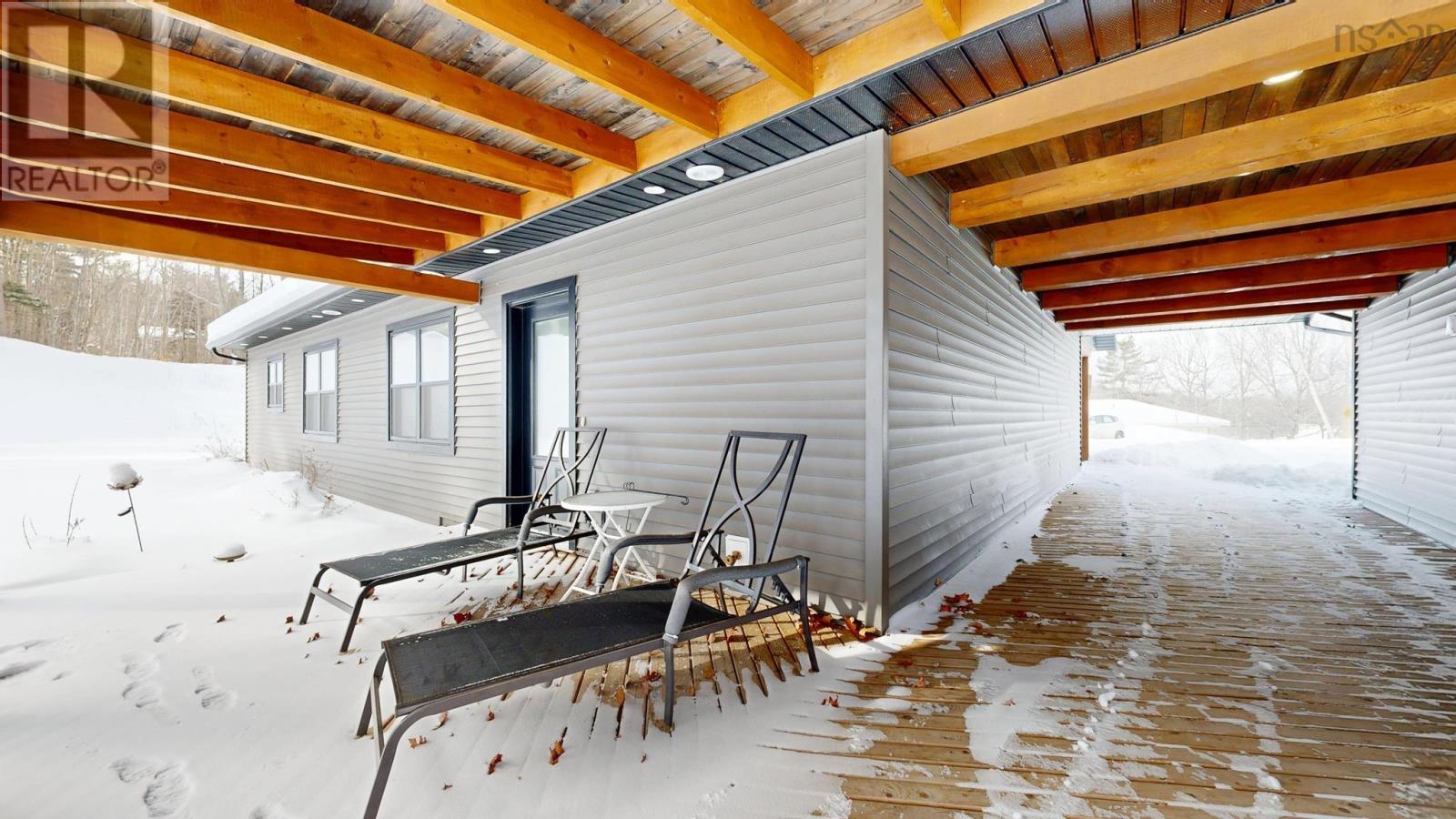 Property 33 of 40 of 6672 Highway 1