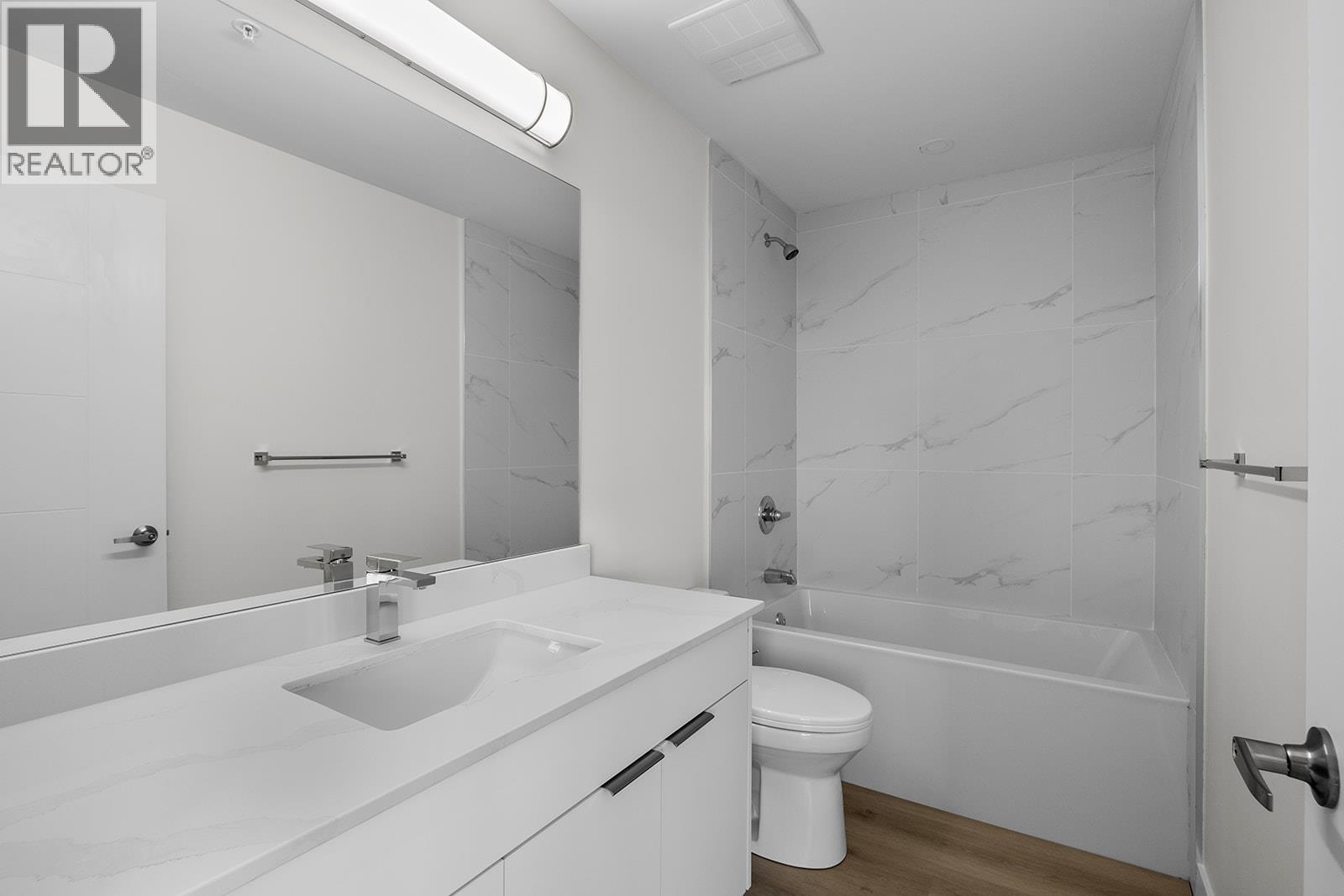 203 5300 Main Street, Kelowna