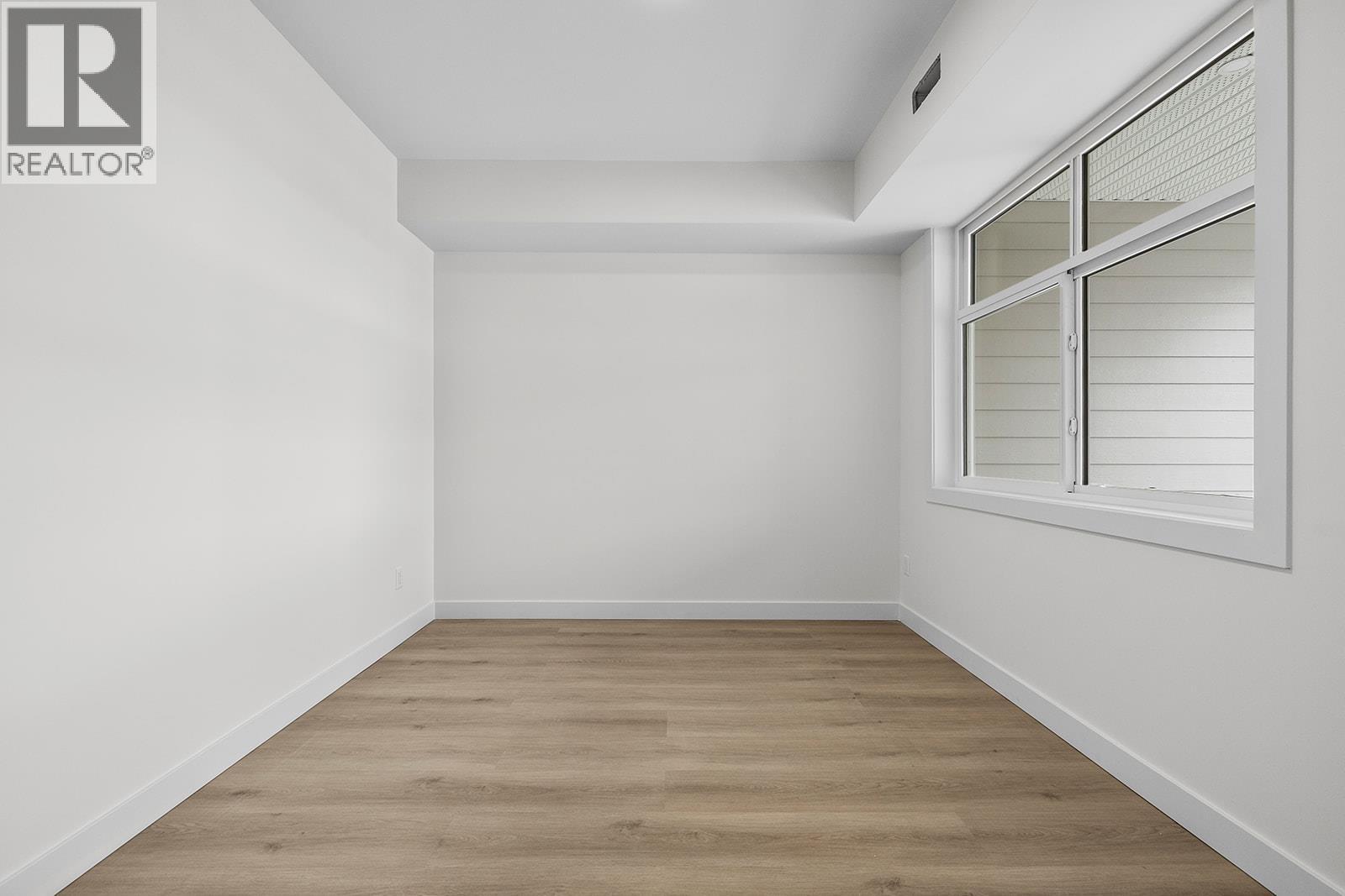 204 5300 Main Street, Kelowna