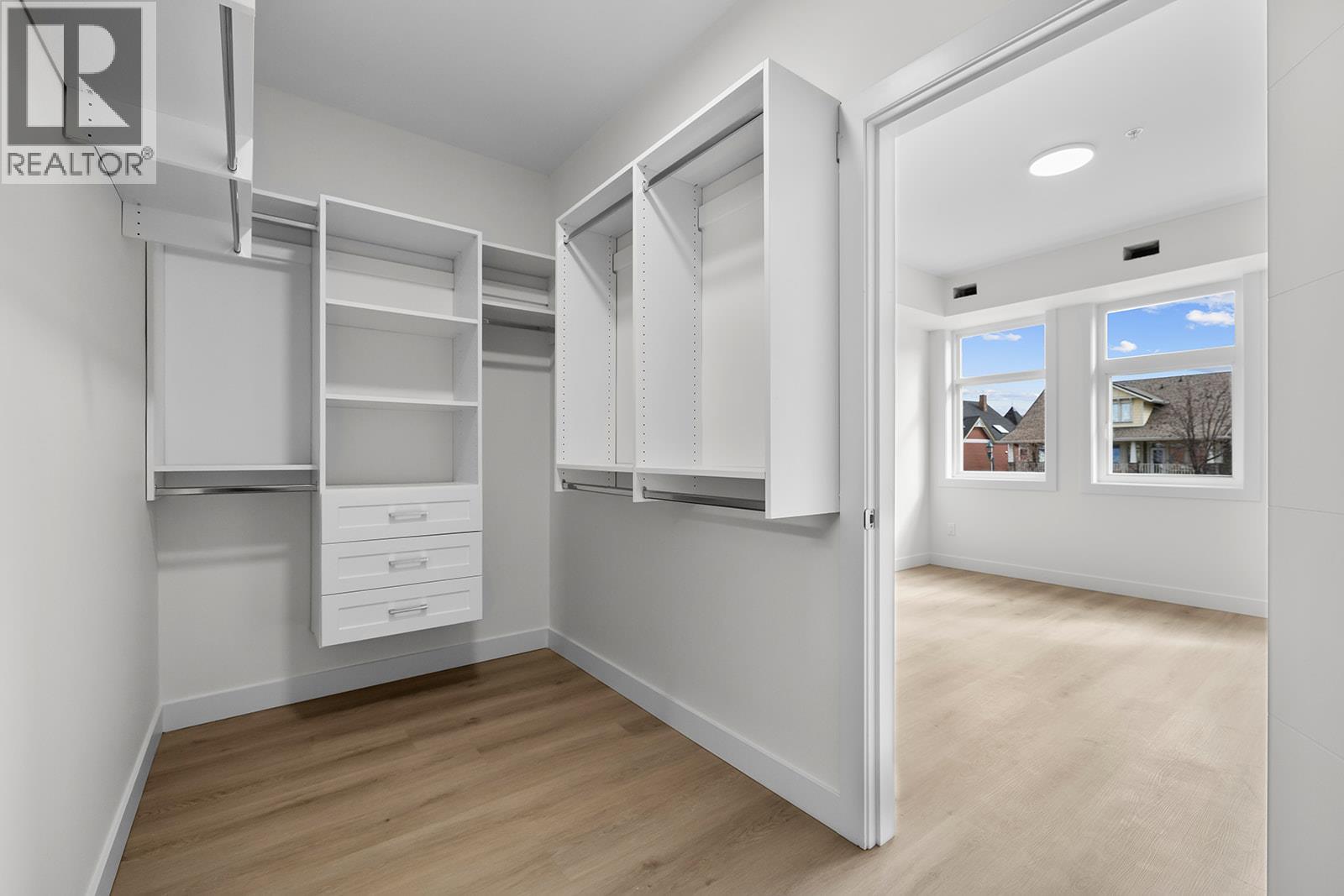 204 5300 Main Street, Kelowna