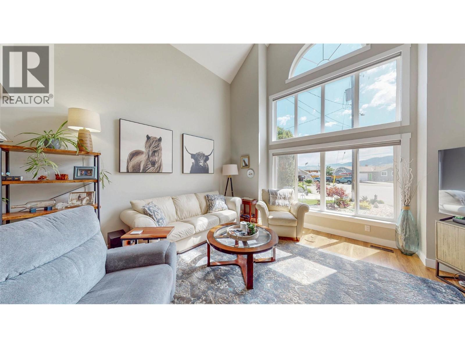 5896 Fairview Place, Oliver