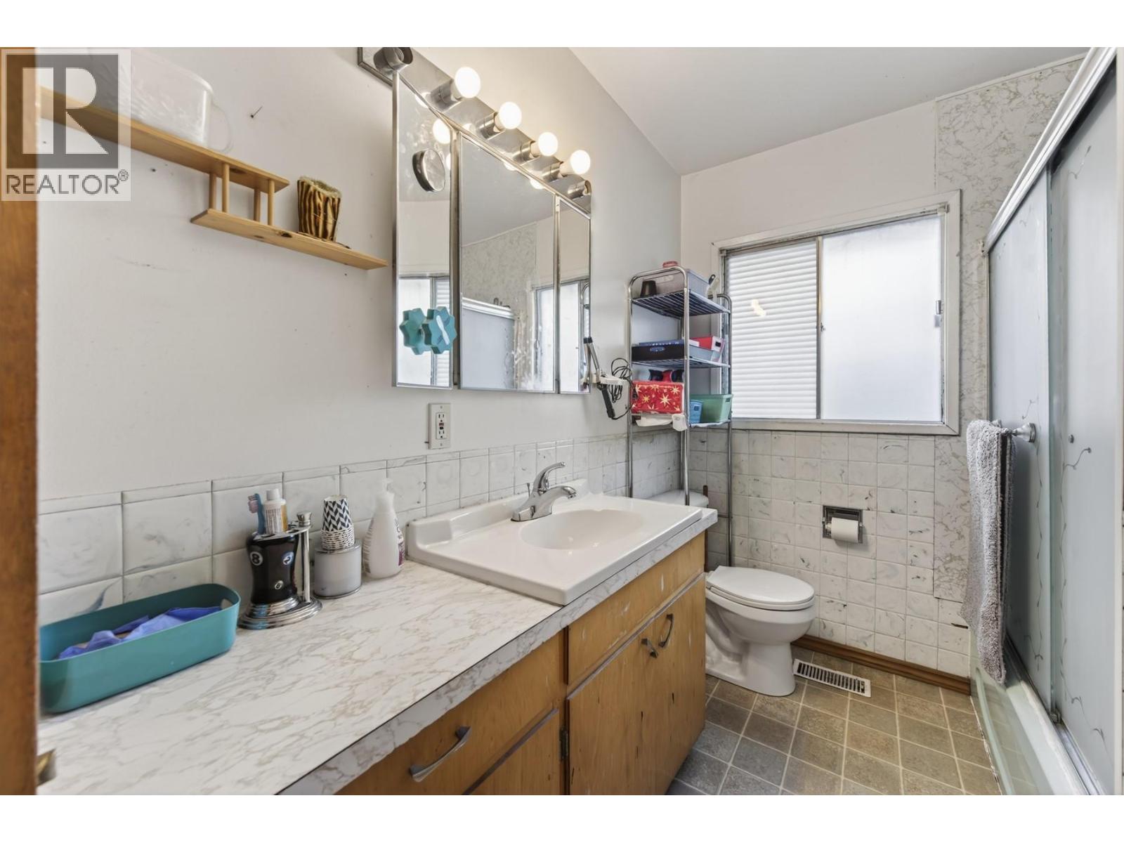 2463 Coutlee Avenue, Merritt