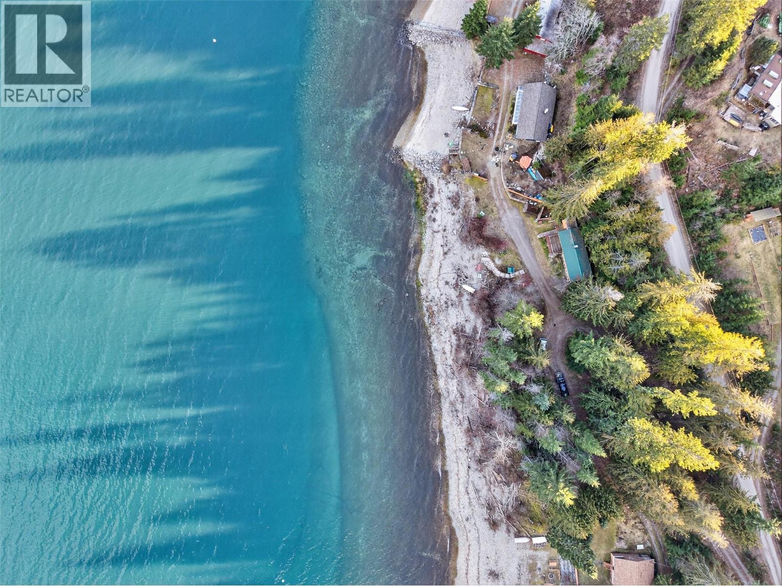 1294 Green Road, Balfour