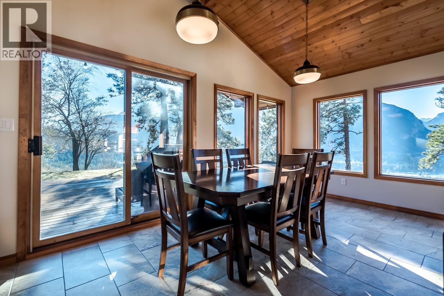 150 Pine Ridge Road, Lillooet