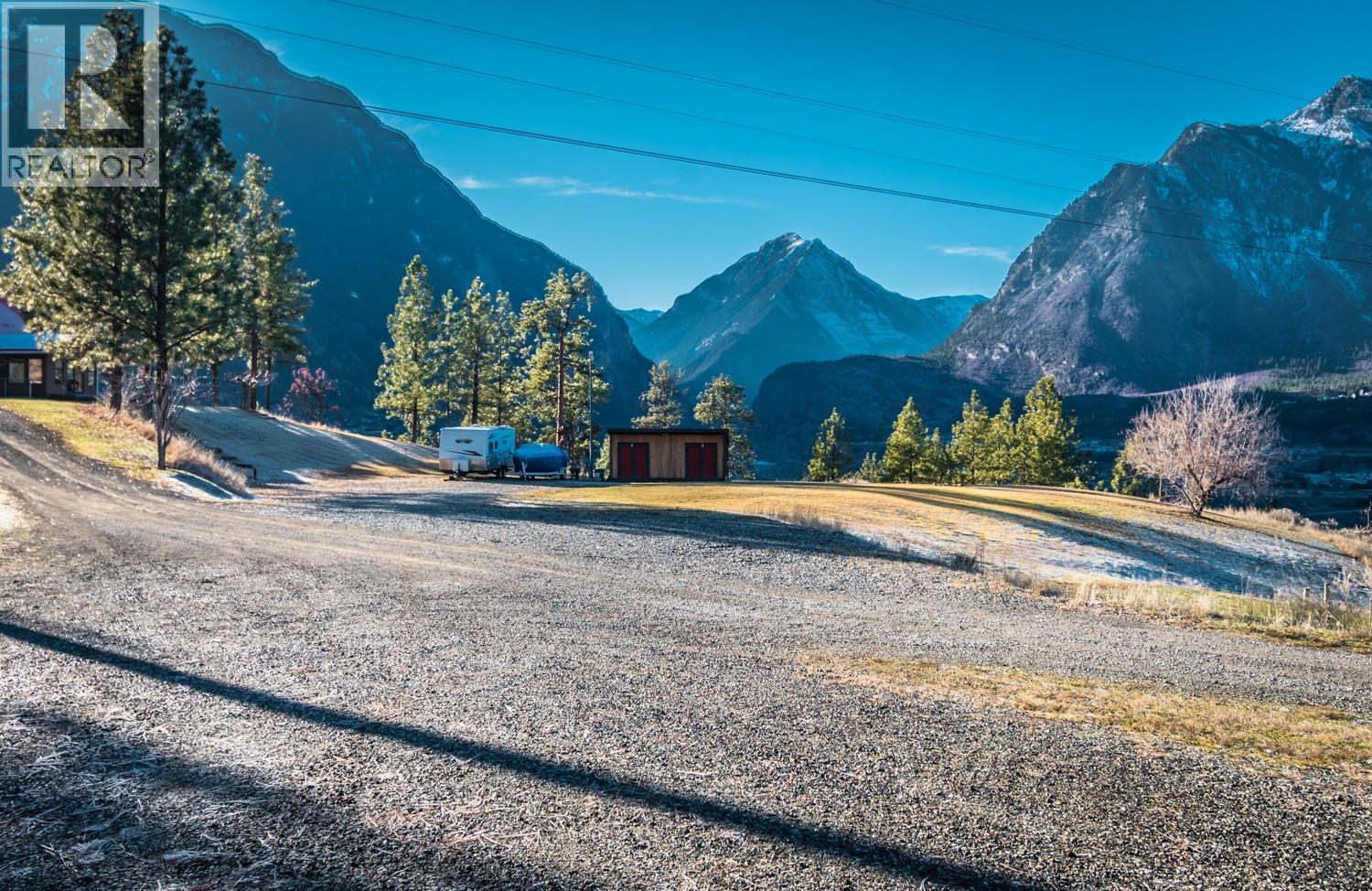 150 Pine Ridge Road, Lillooet