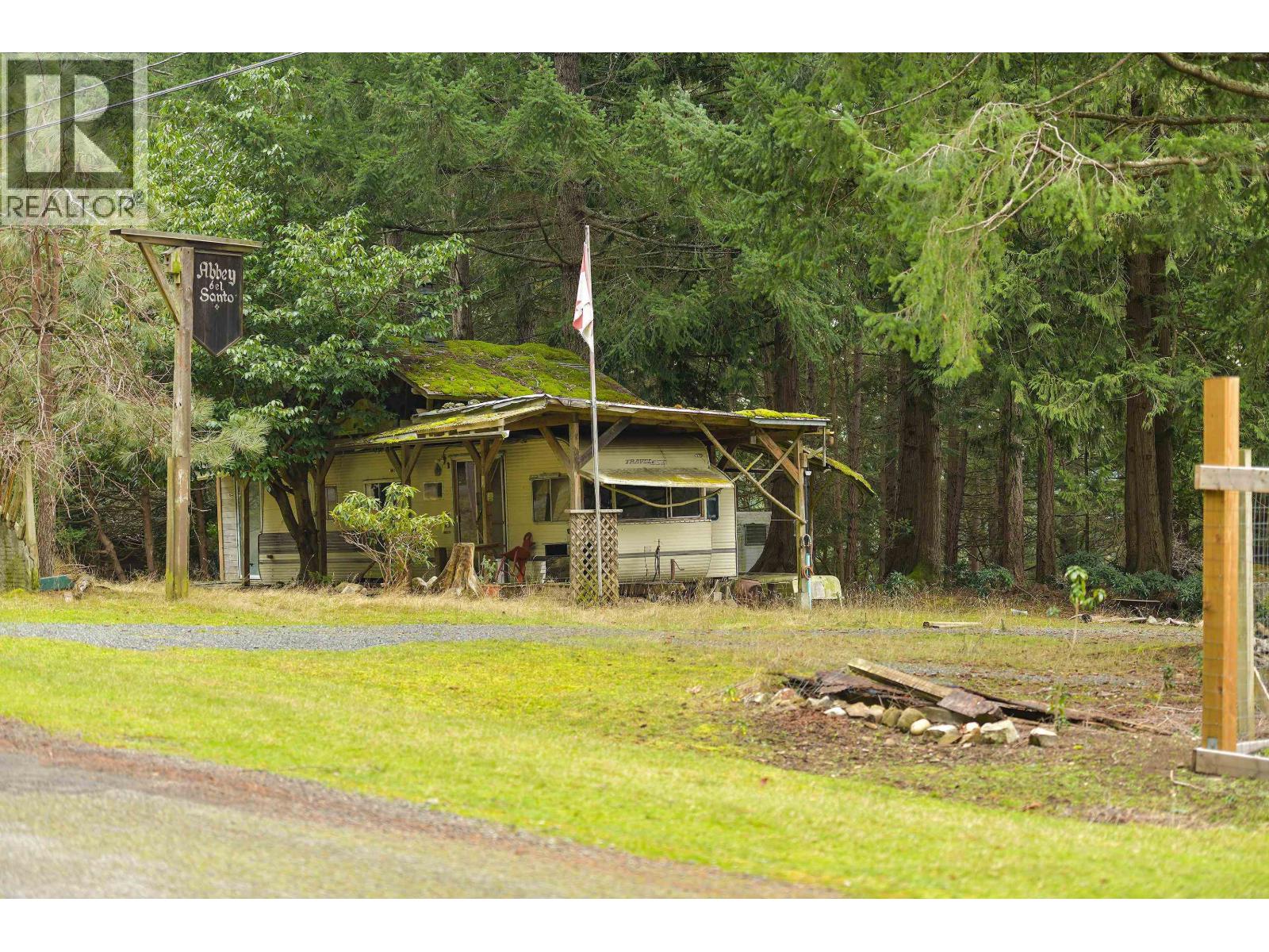 416 WOOD DALE DRIVE, Mayne Island