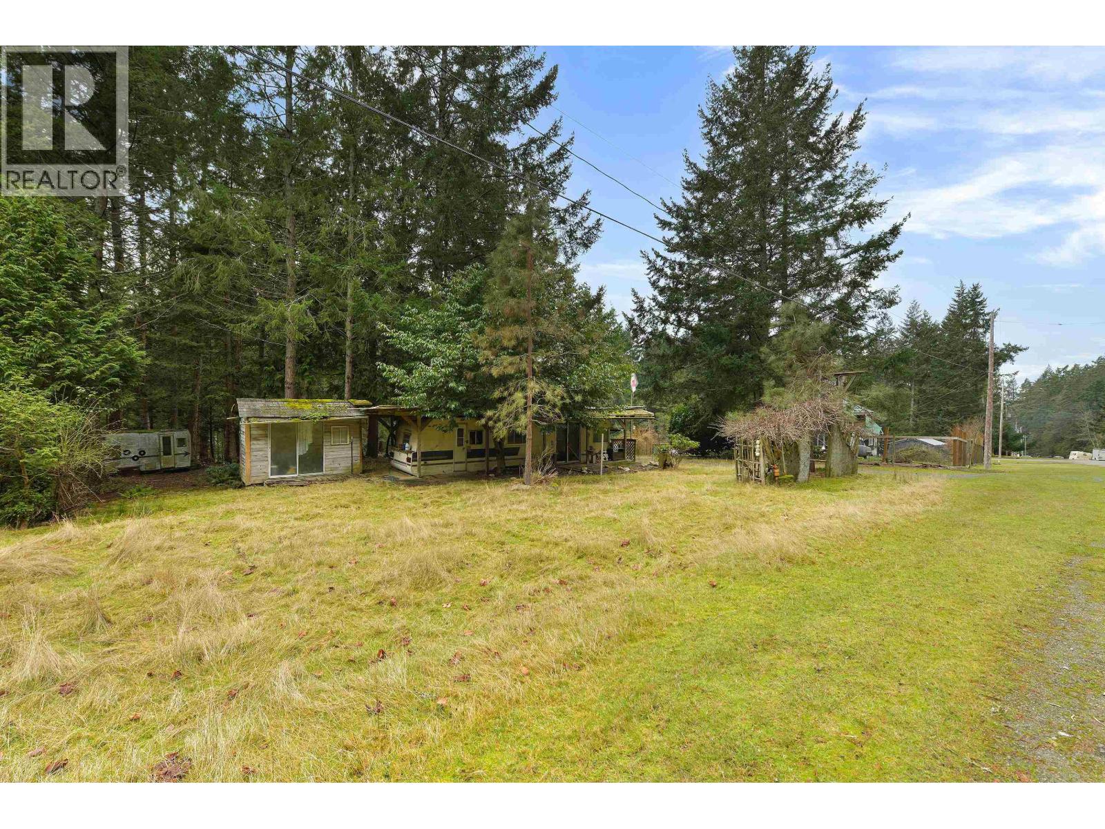 416 WOOD DALE DRIVE, Mayne Island