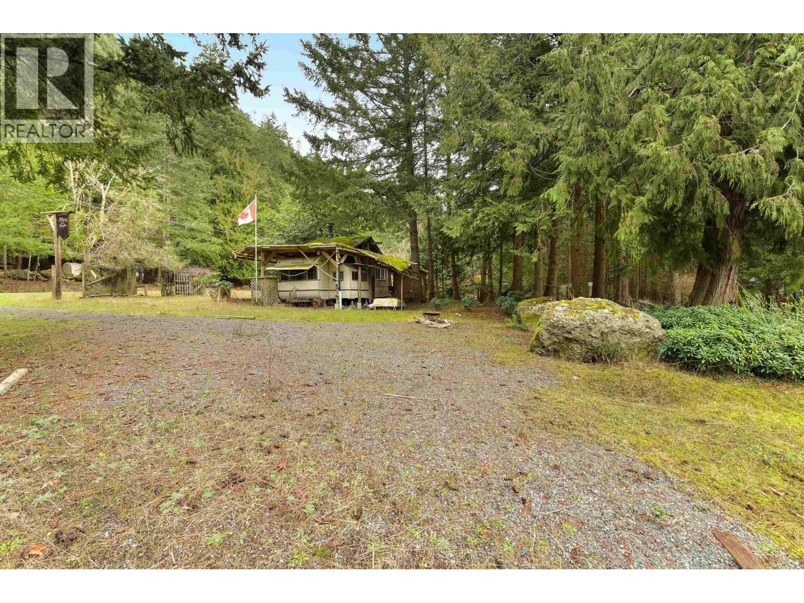 416 WOOD DALE DRIVE, Mayne Island