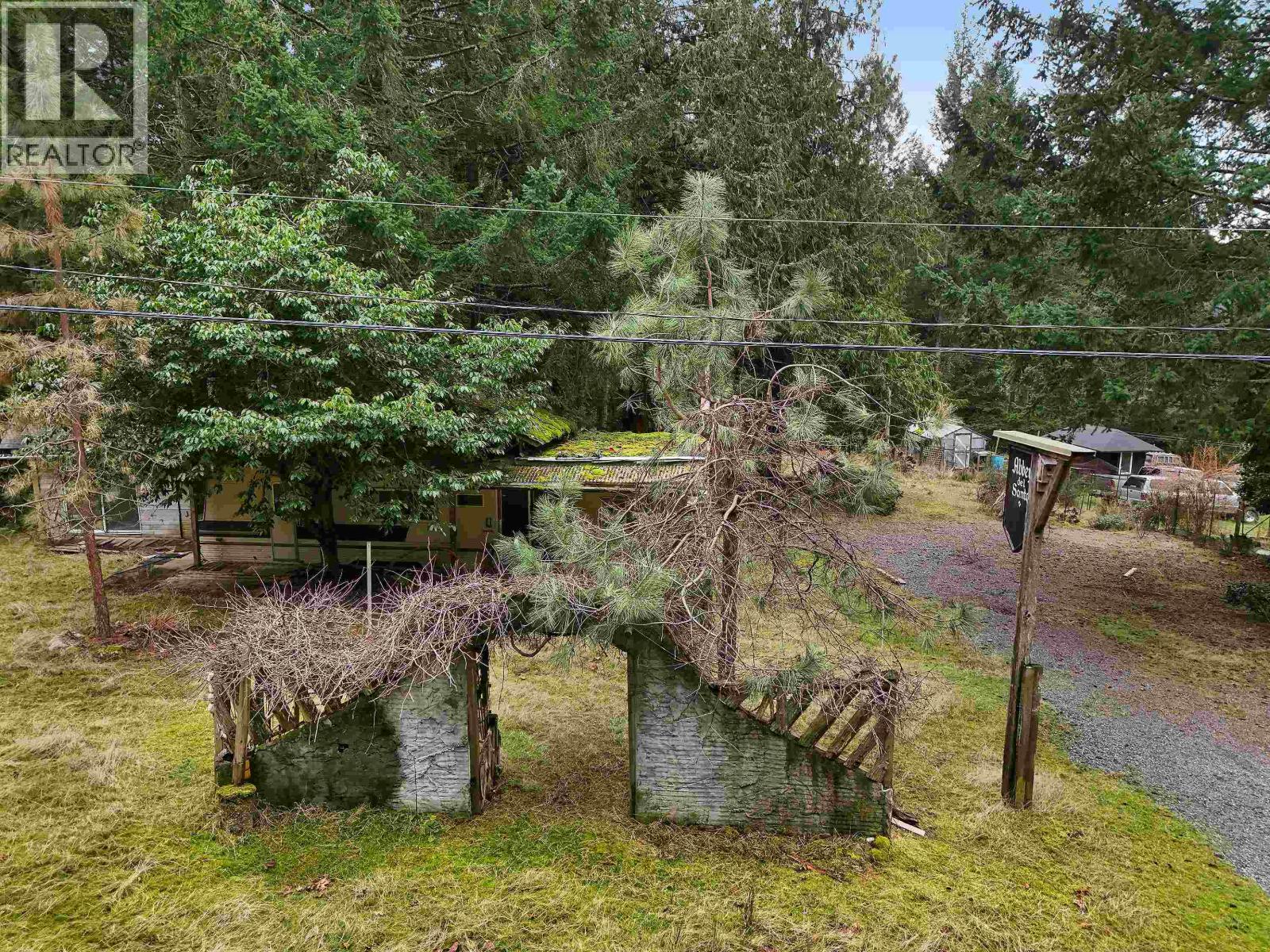 416 WOOD DALE DRIVE, Mayne Island