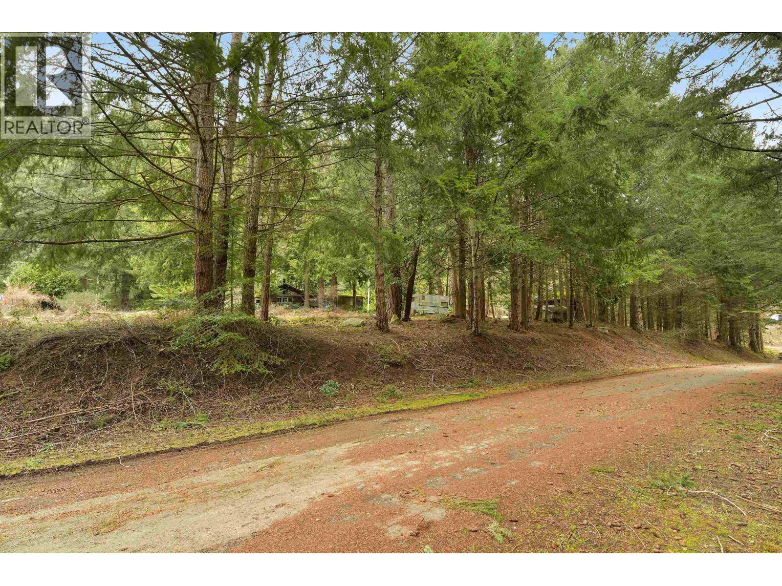 416 WOOD DALE DRIVE, Mayne Island