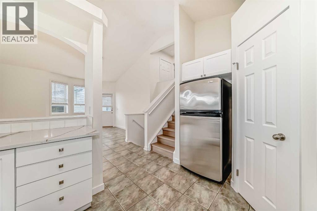 Single Family House 4 Level for Sale in  Martha