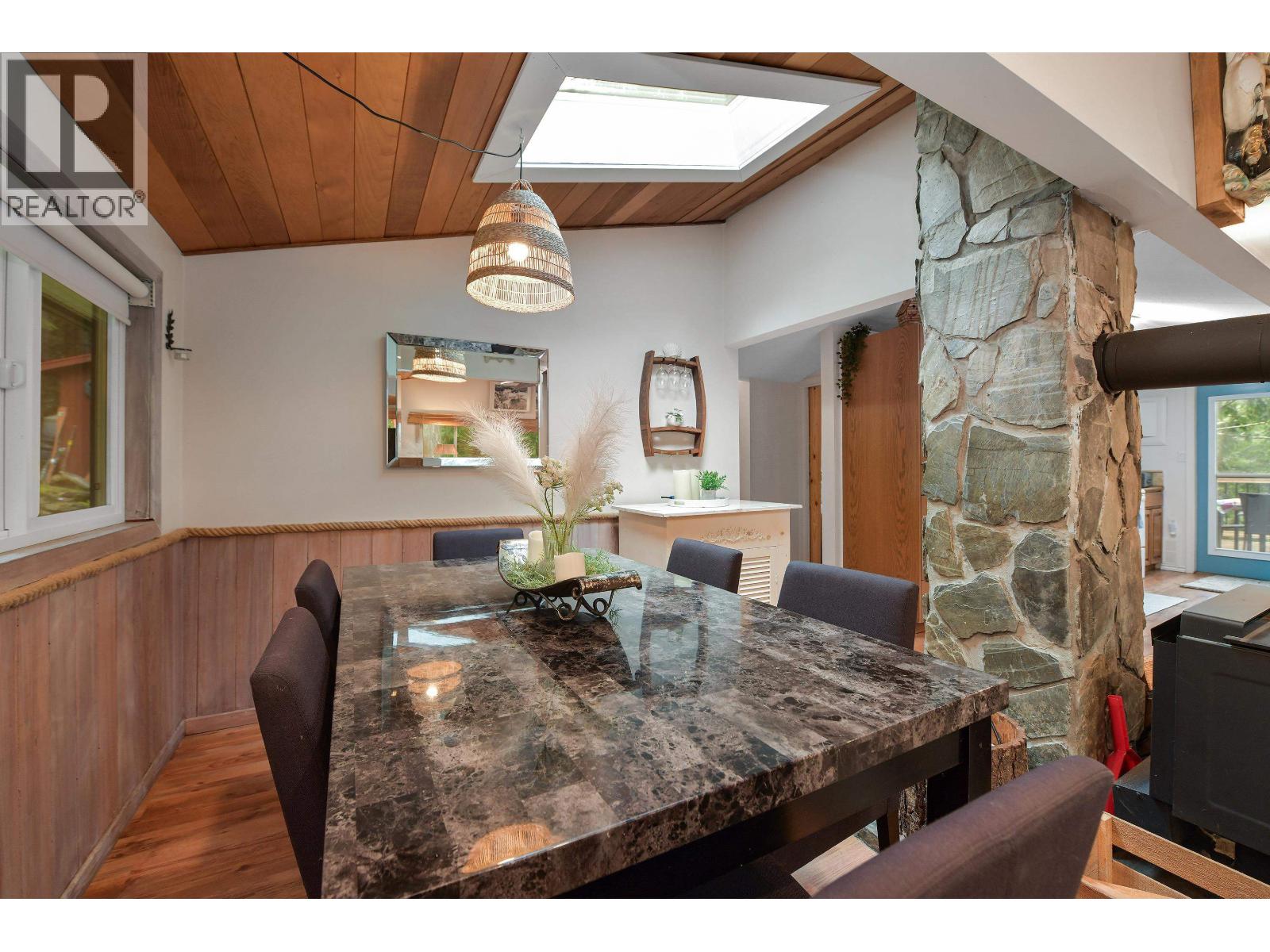 493 ABBOTT ROAD, Mayne Island