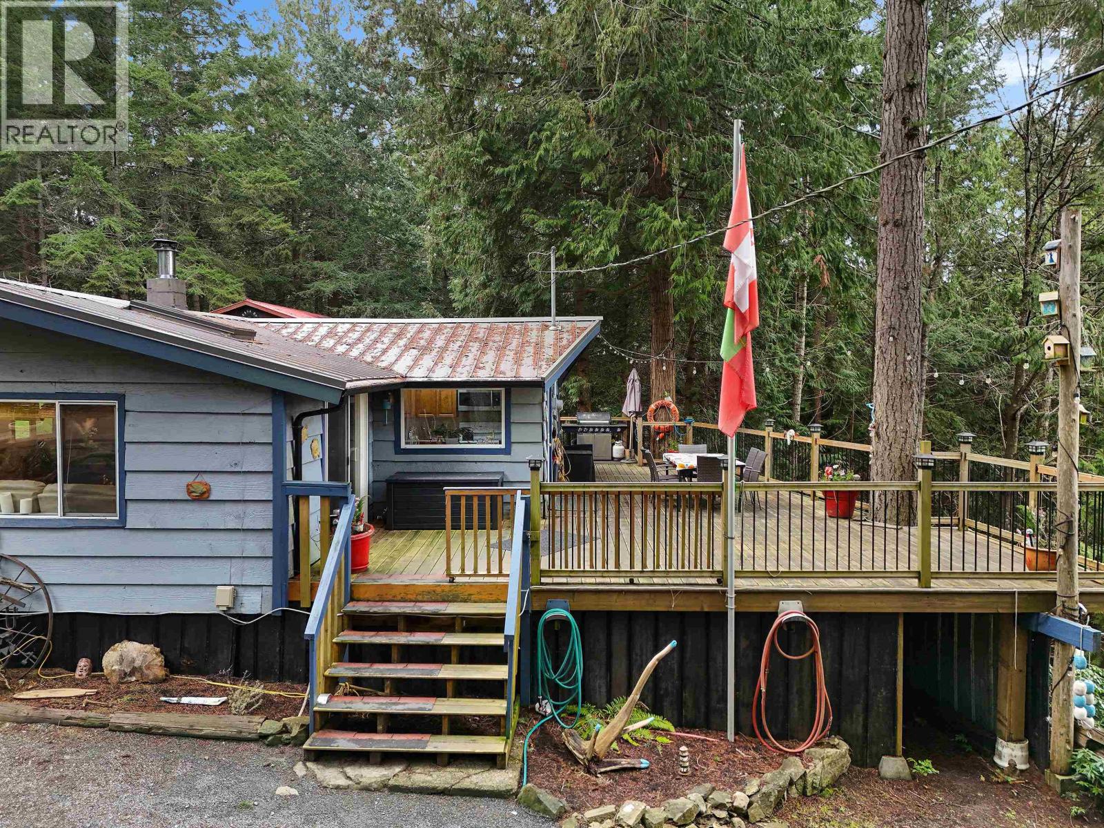 493 ABBOTT ROAD, Mayne Island
