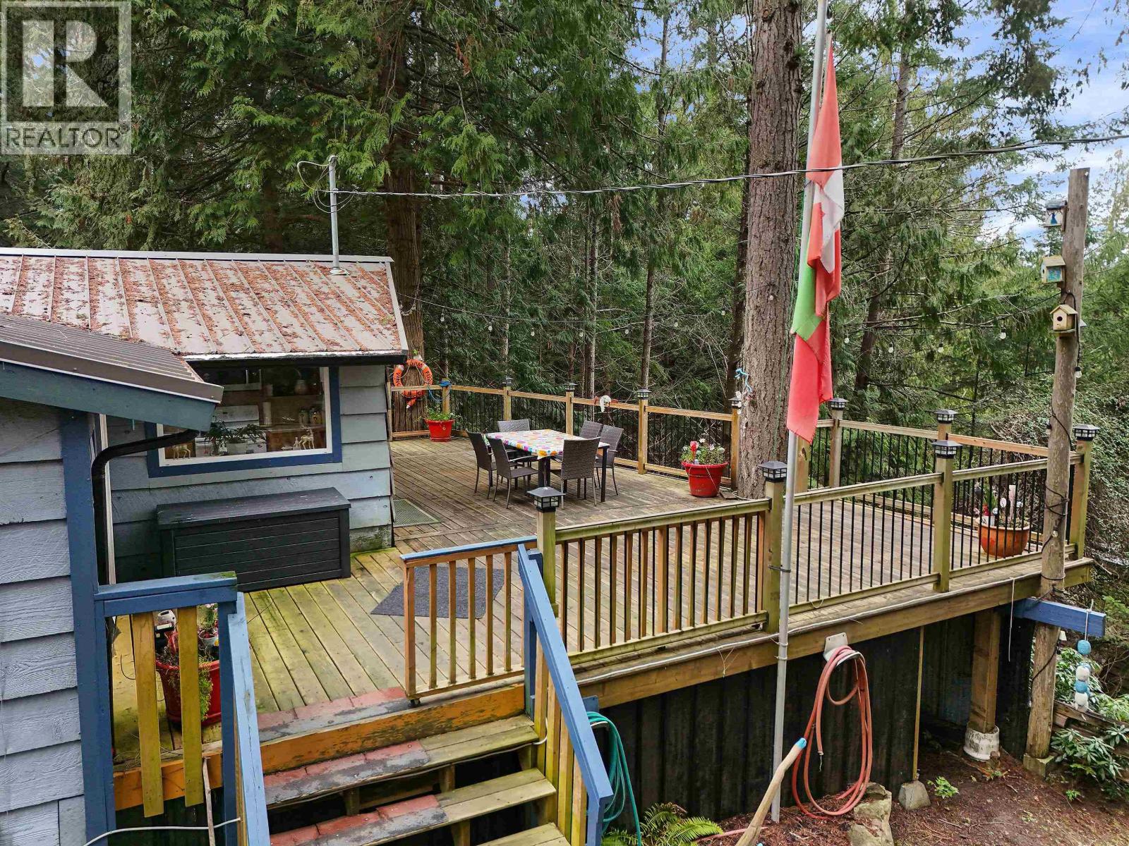 493 ABBOTT ROAD, Mayne Island