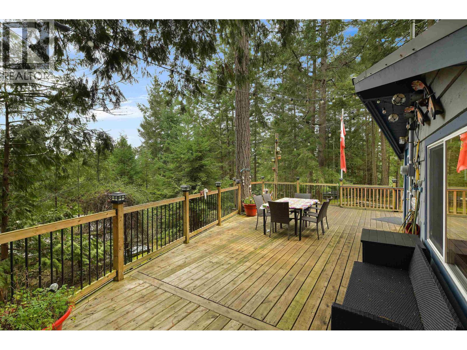 493 ABBOTT ROAD, Mayne Island