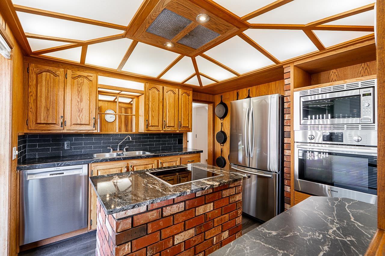 1033 CYPRESS STREET, White Rock