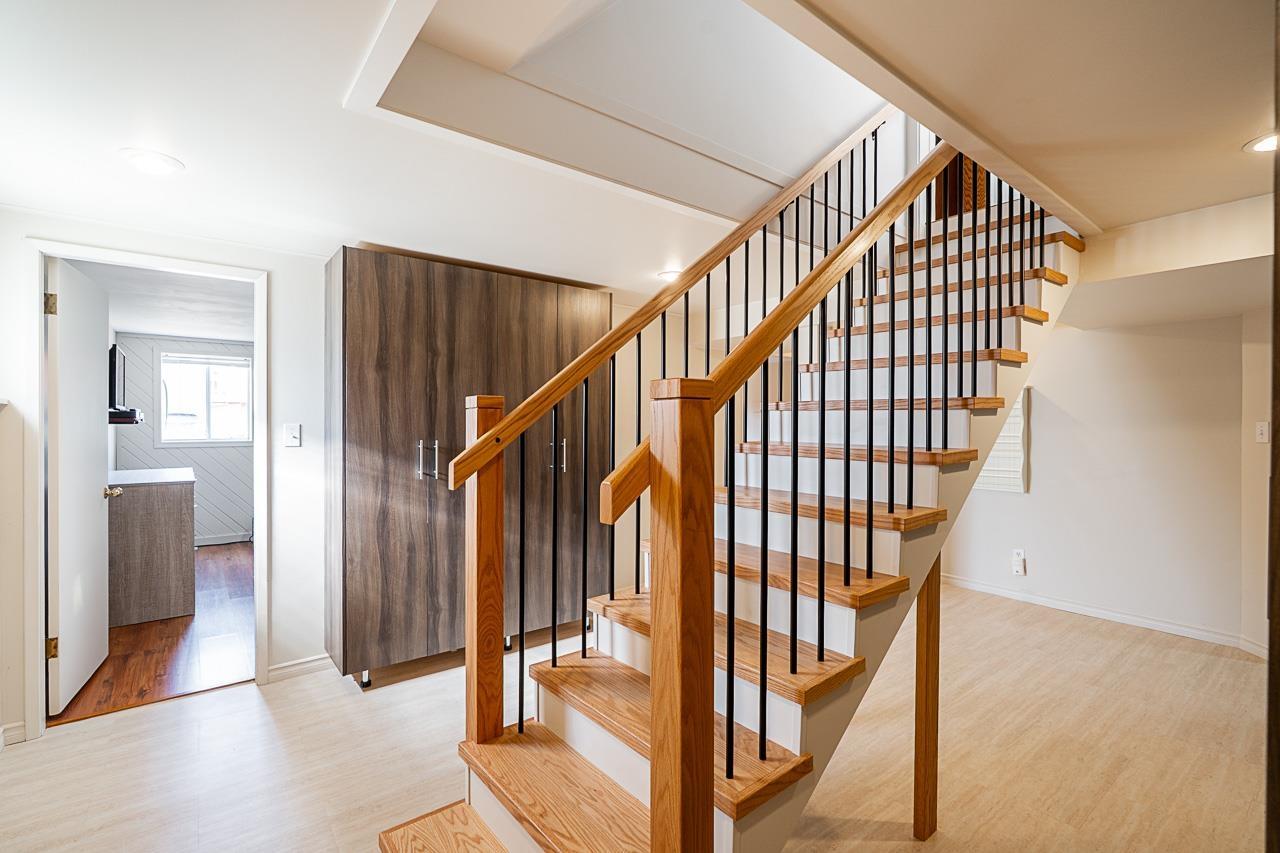 1033 CYPRESS STREET, White Rock