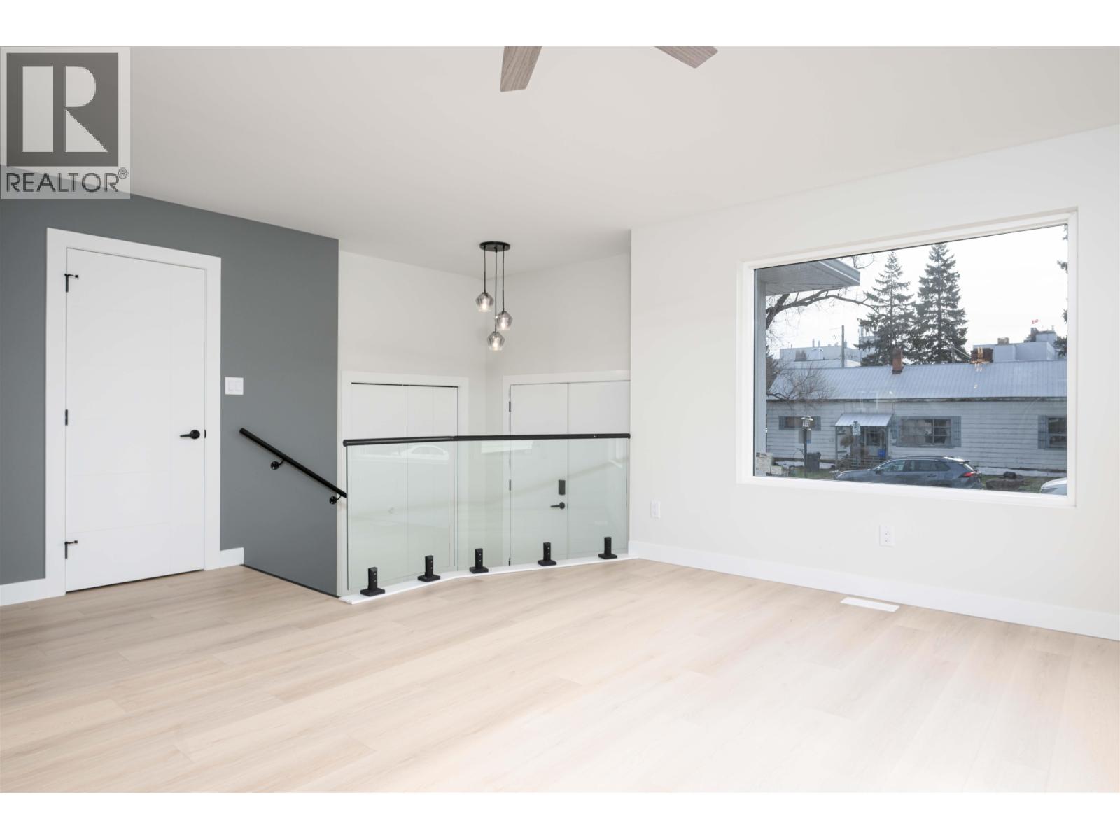 1988 12TH AVENUE - 4