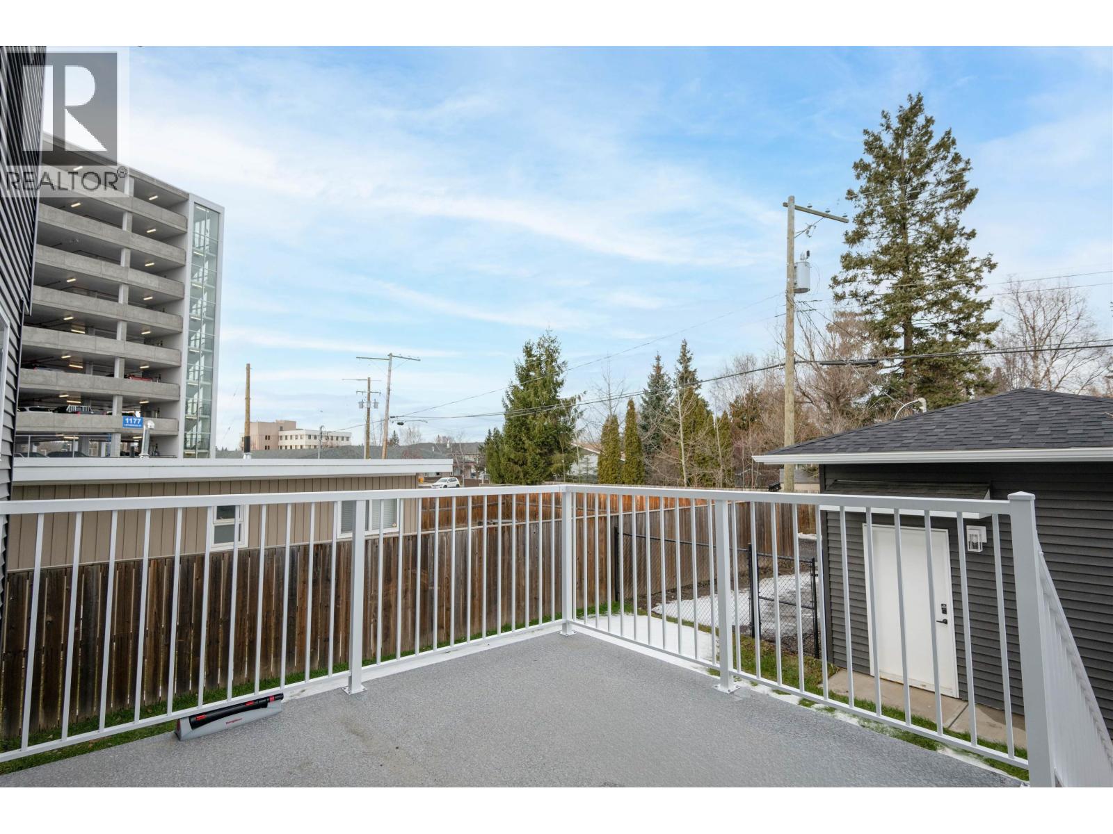 1988 12TH AVENUE - 32