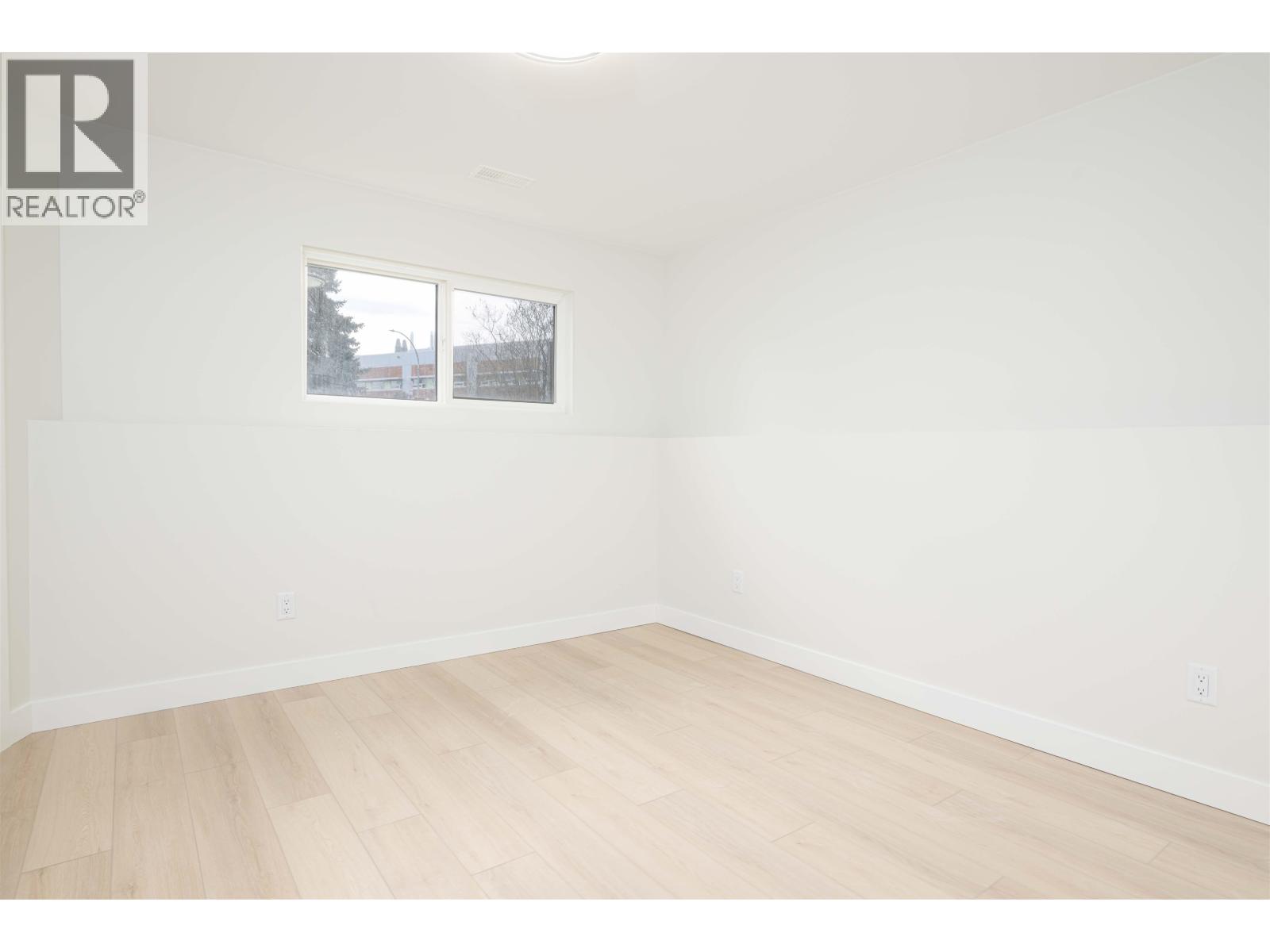 1988 12TH AVENUE - 26