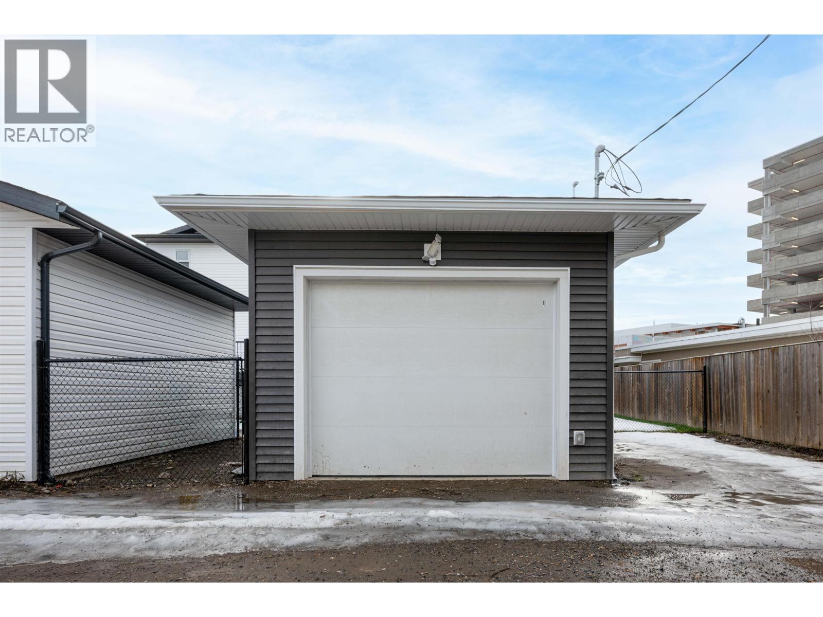 1988 12TH AVENUE - 35