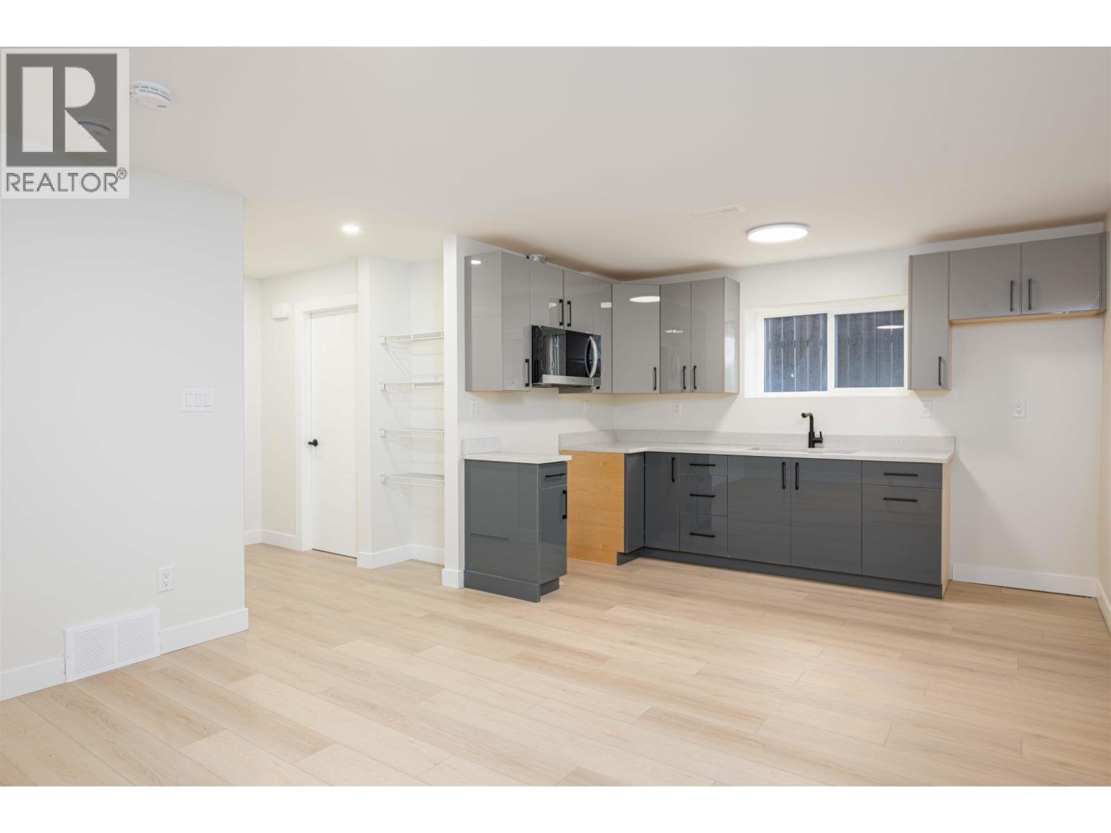1988 12TH AVENUE - 23