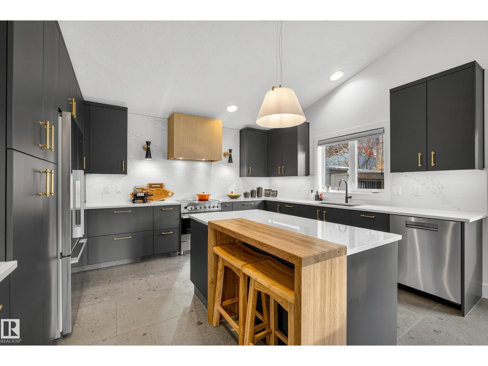 142 HIGHGROVE TC, Sherwood Park