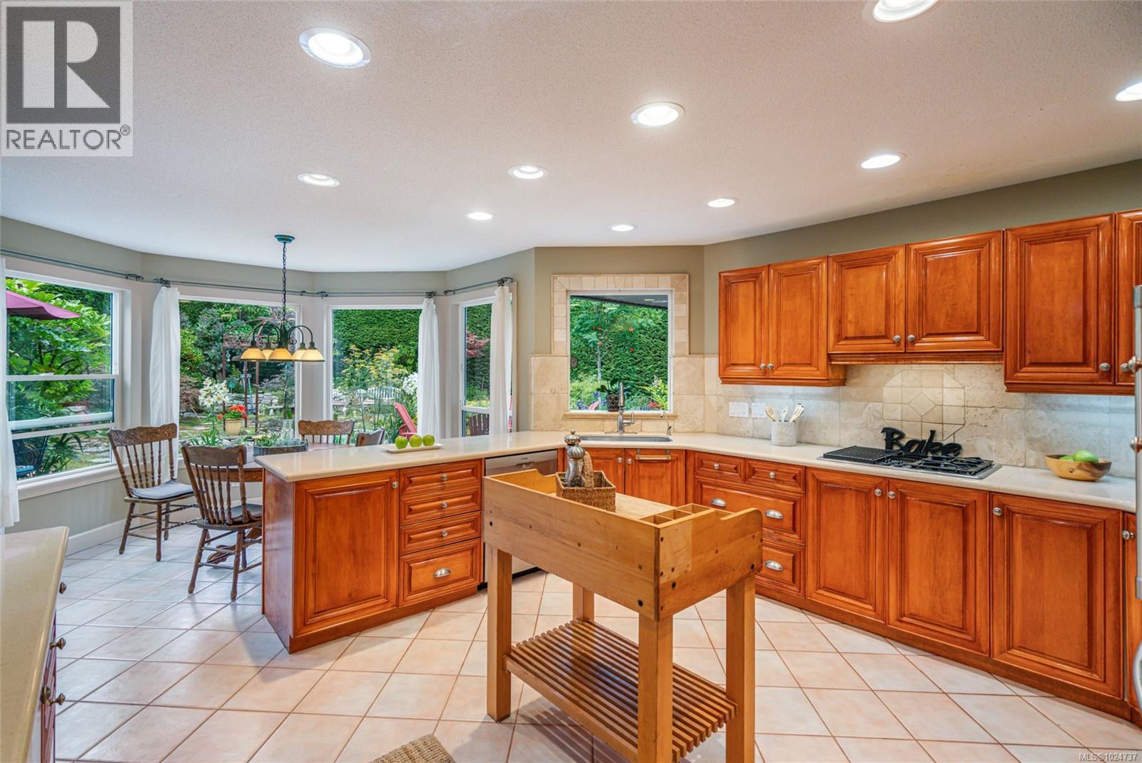 3383 Rockhampton Rd, Nanoose Bay