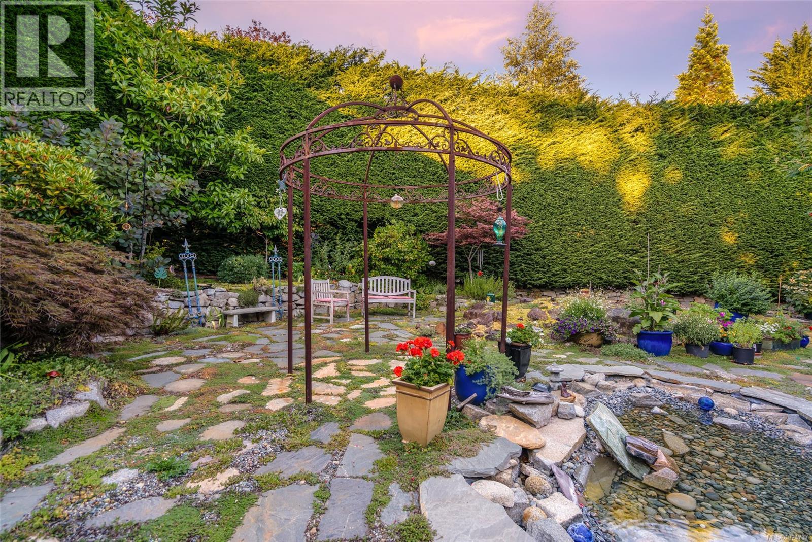 3383 Rockhampton Rd, Nanoose Bay