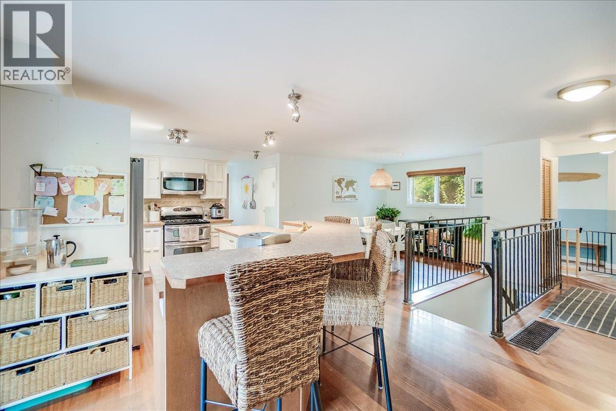 2758 Leecrest Road, Nelson