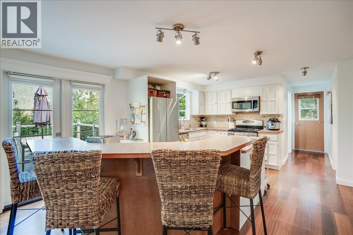 2758 Leecrest Road, Nelson