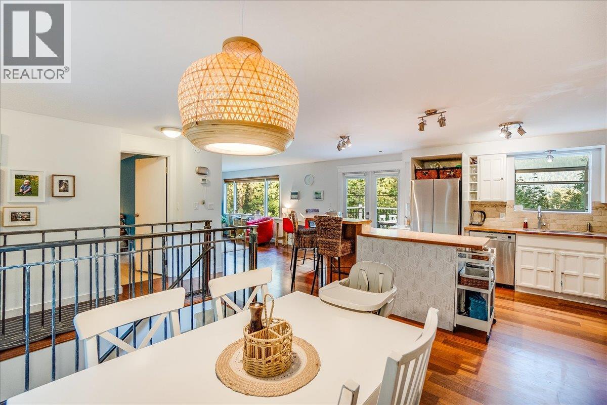 2758 Leecrest Road, Nelson