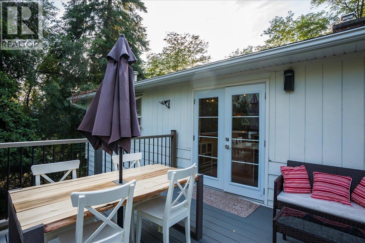 2758 Leecrest Road, Nelson