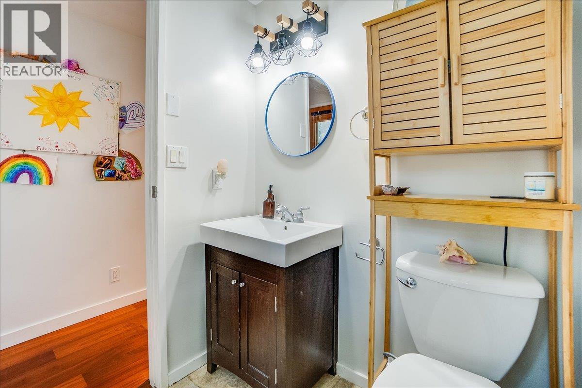 2758 Leecrest Road, Nelson