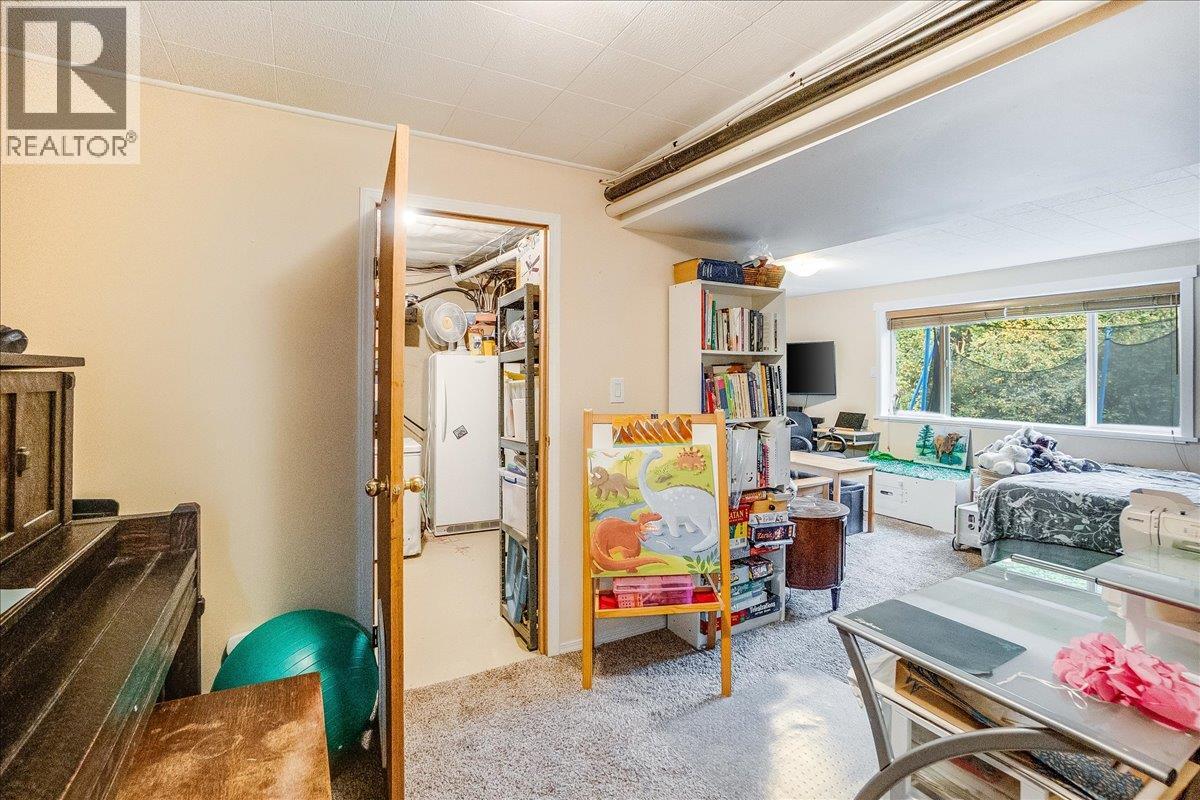 2758 Leecrest Road, Nelson