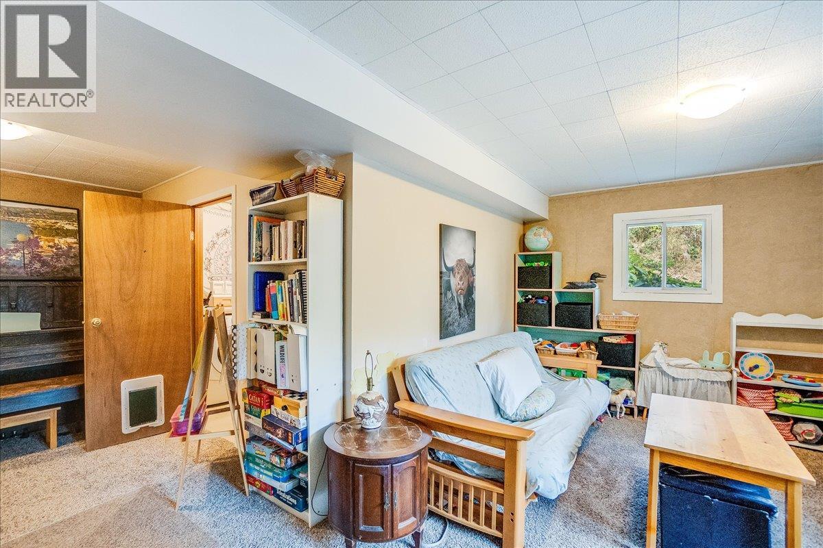 2758 Leecrest Road, Nelson