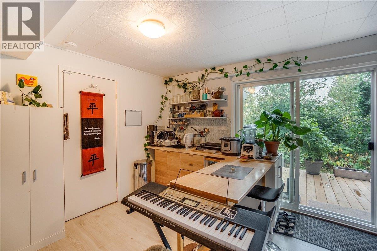 2758 Leecrest Road, Nelson