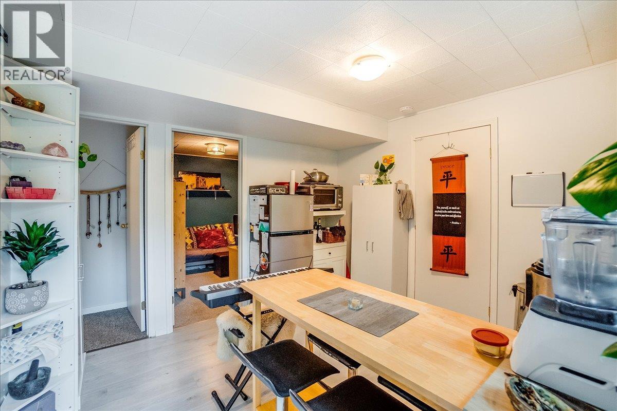 2758 Leecrest Road, Nelson