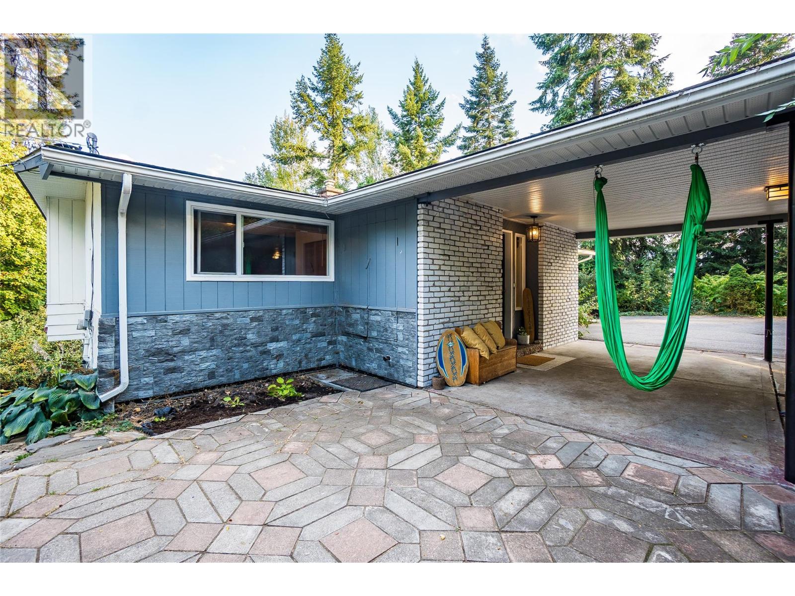 2758 Leecrest Road, Nelson