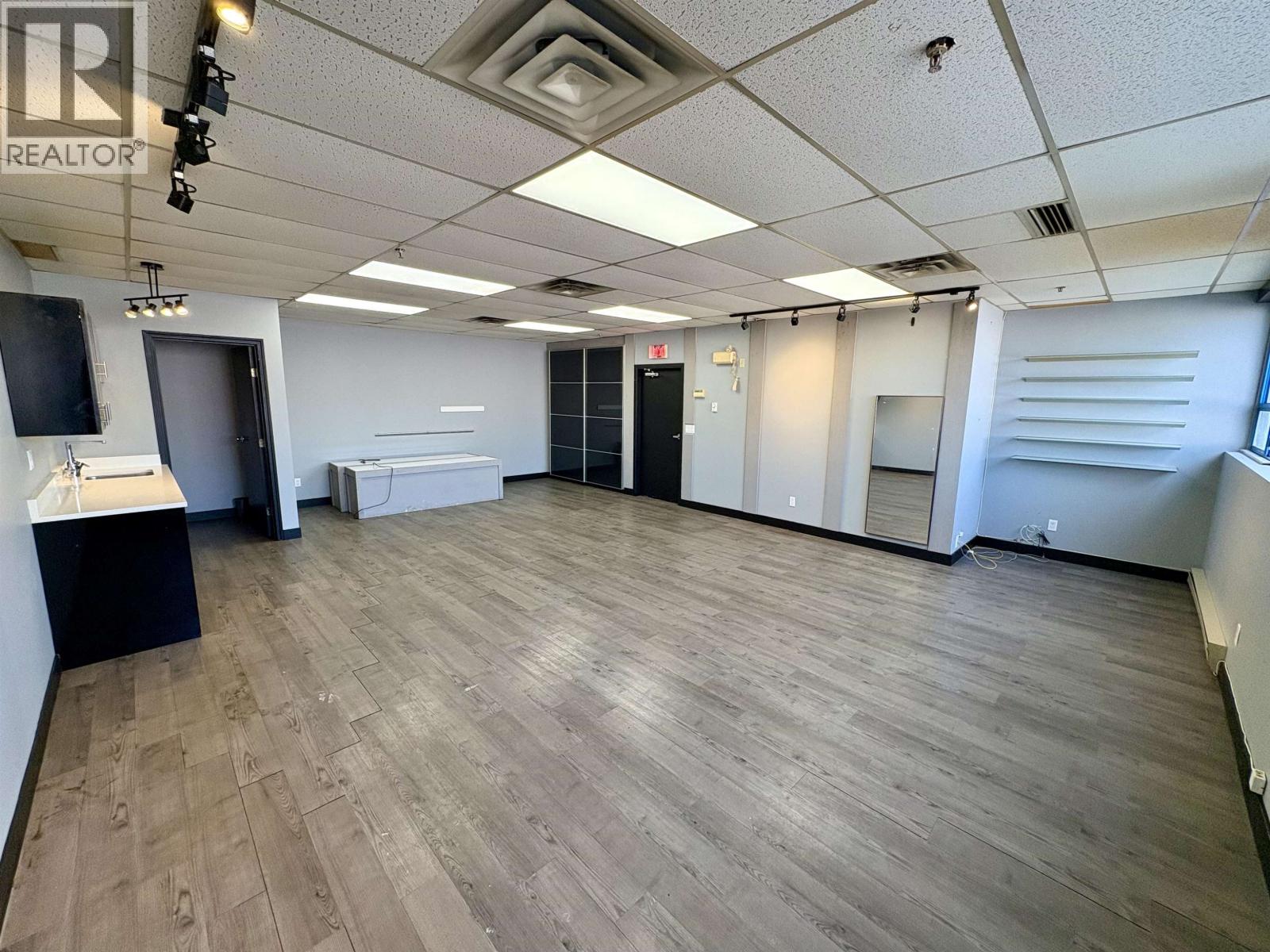 503 1952 KINGSWAY AVENUE, Port Coquitlam