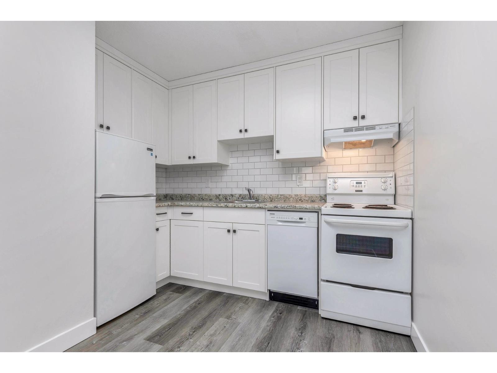105 45749 SPADINA AVENUE, Chilliwack Downtown