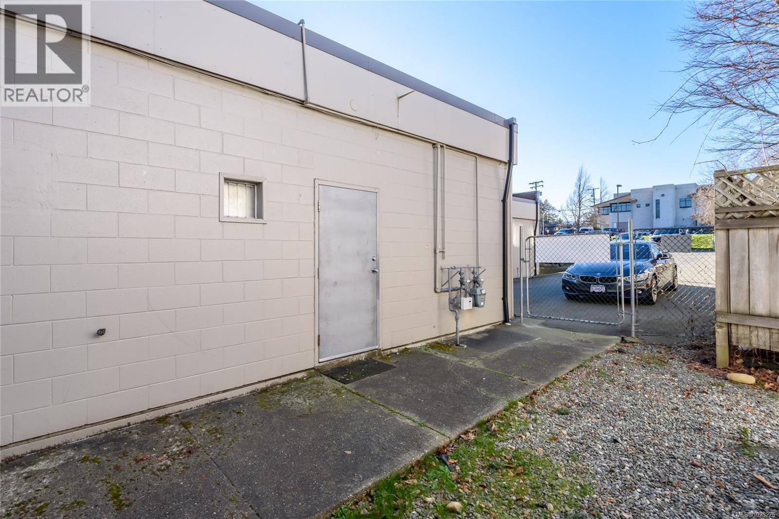 B 307 14th St, Courtenay