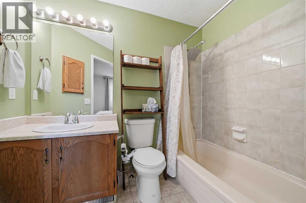 Single Family House for Sale in  Abberfield Court NE Abbeydale Calgary 