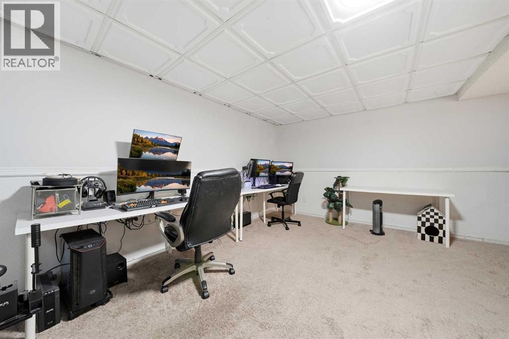 Single Family House for Sale in  Abberfield Court NE Abbeydale Calgary 